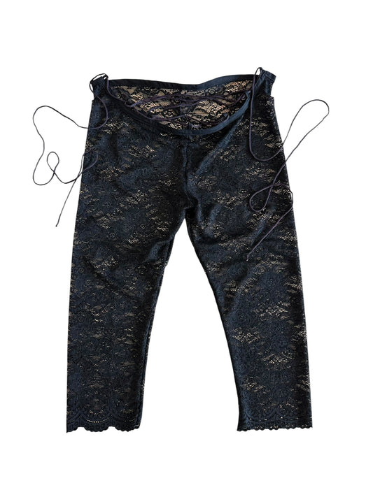 Raven Lace-Up Capri Pant