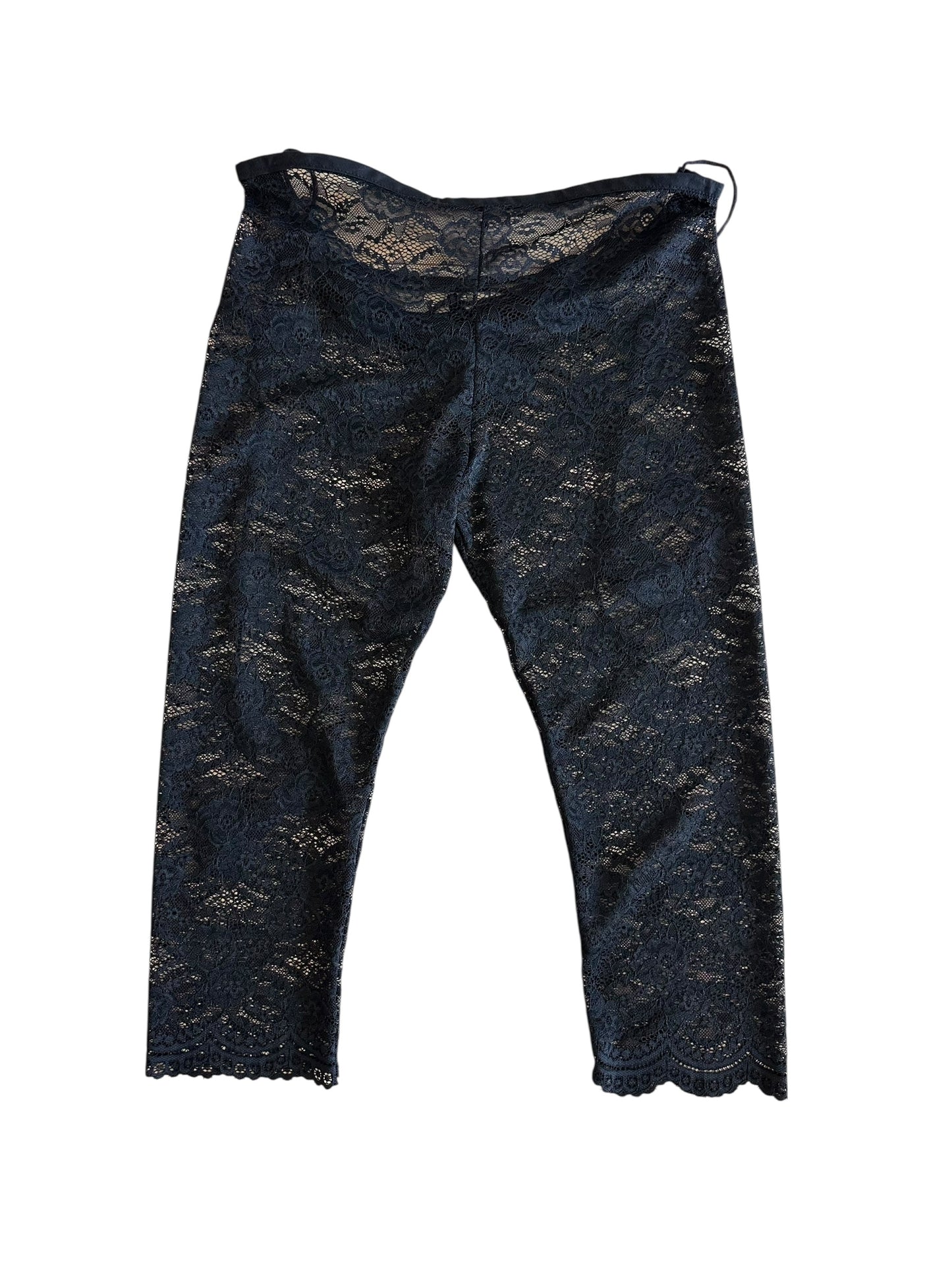 Raven Lace-Up Capri Pant